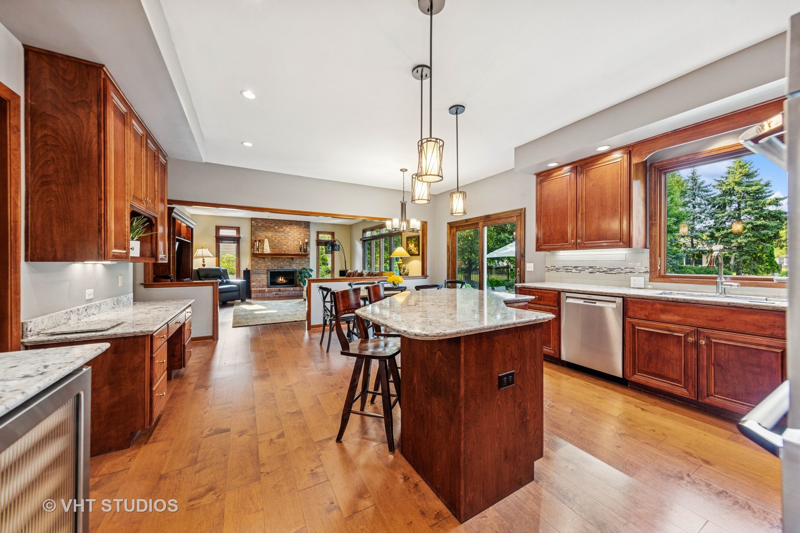 1343 Dunrobin Road, Naperville, IL 60540