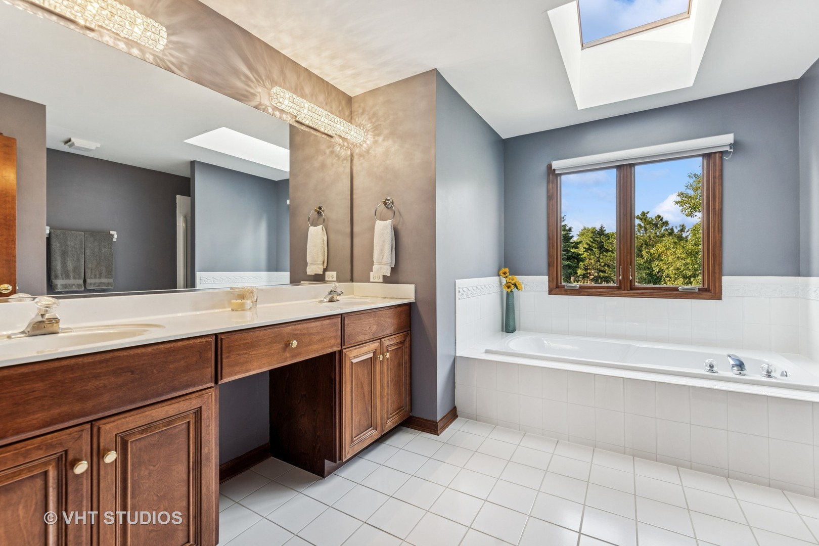 1343 Dunrobin Road, Naperville, IL 60540