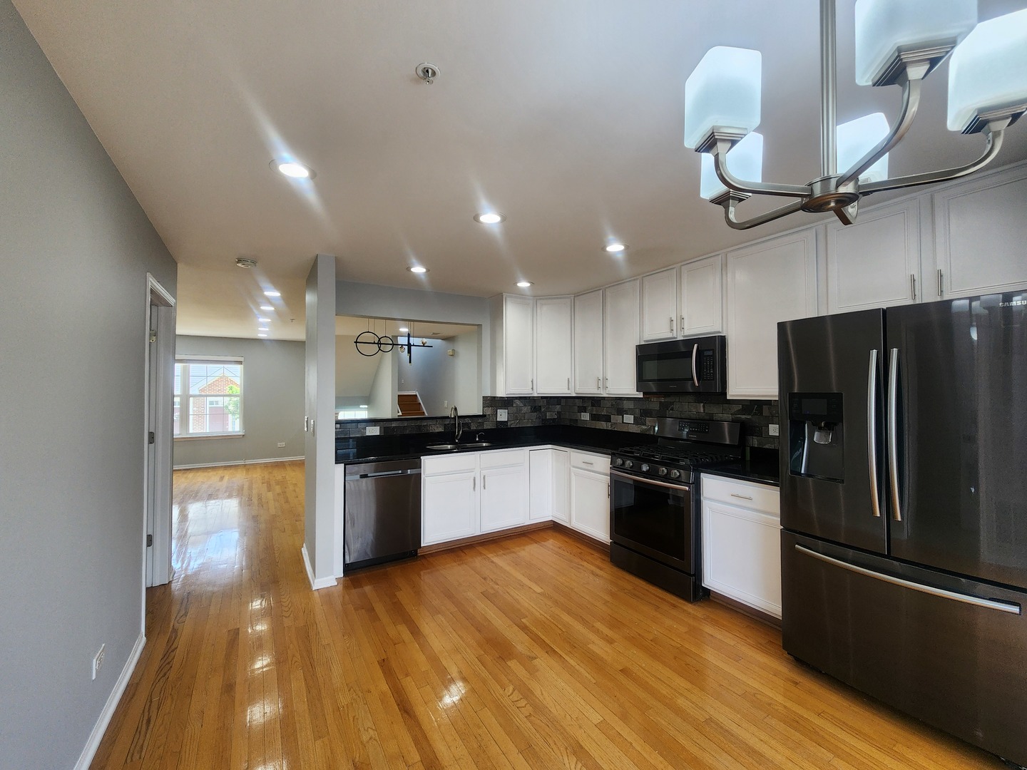 746 River Mill Parkway, Wheeling, IL 60090