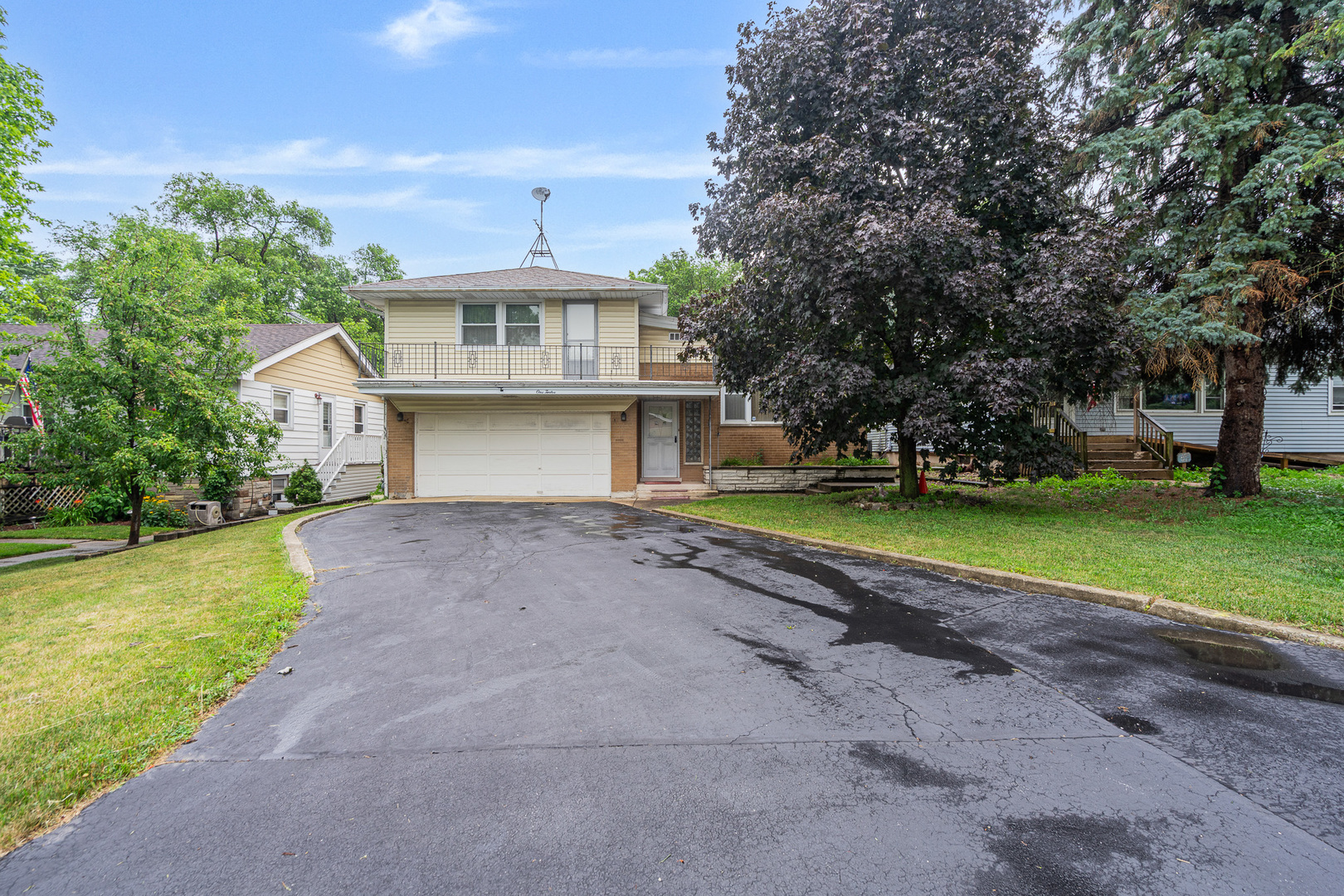 112 Hill Street, Willow Springs, IL 60480