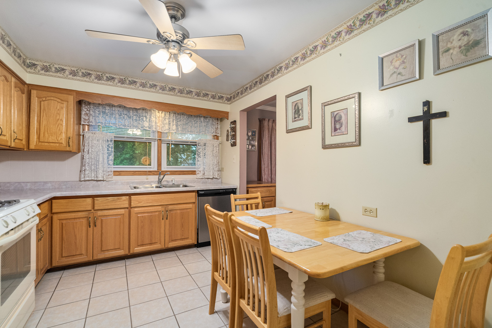 112 Hill Street, Willow Springs, IL 60480