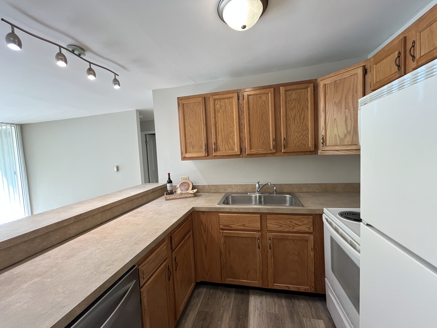 6020 Oakwood Drive #1G, Lisle, IL 60532