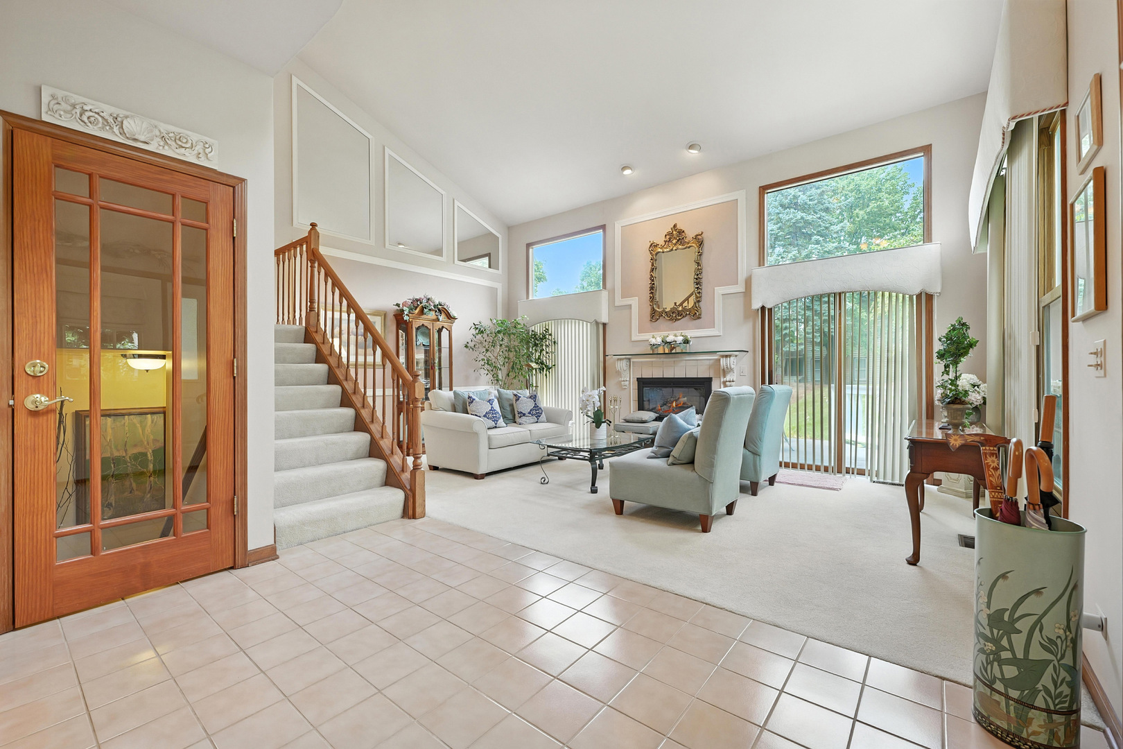 901 Heathrow Lane, Naperville, IL 60540