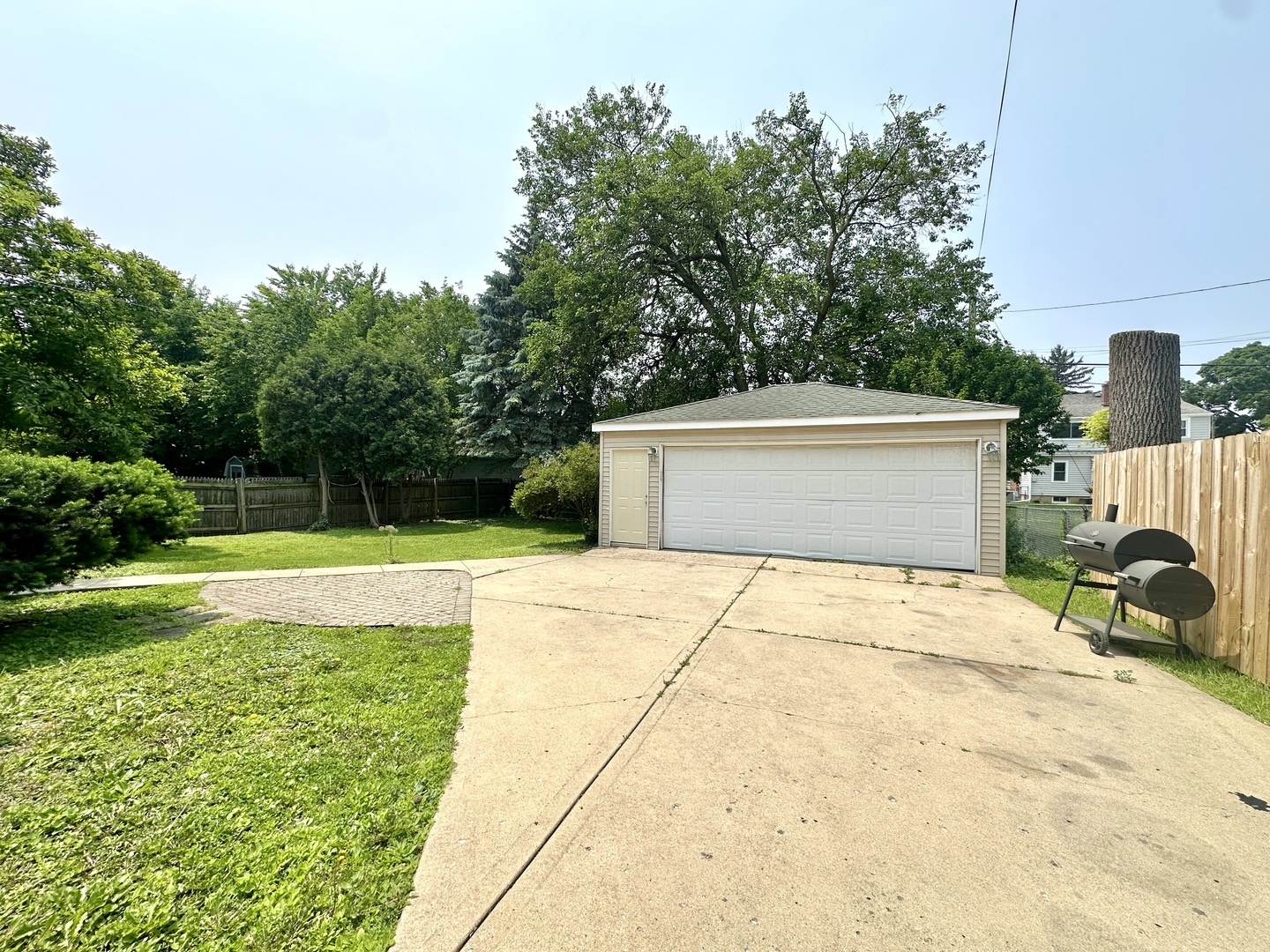316 N Worth Avenue, Elgin, IL 60123