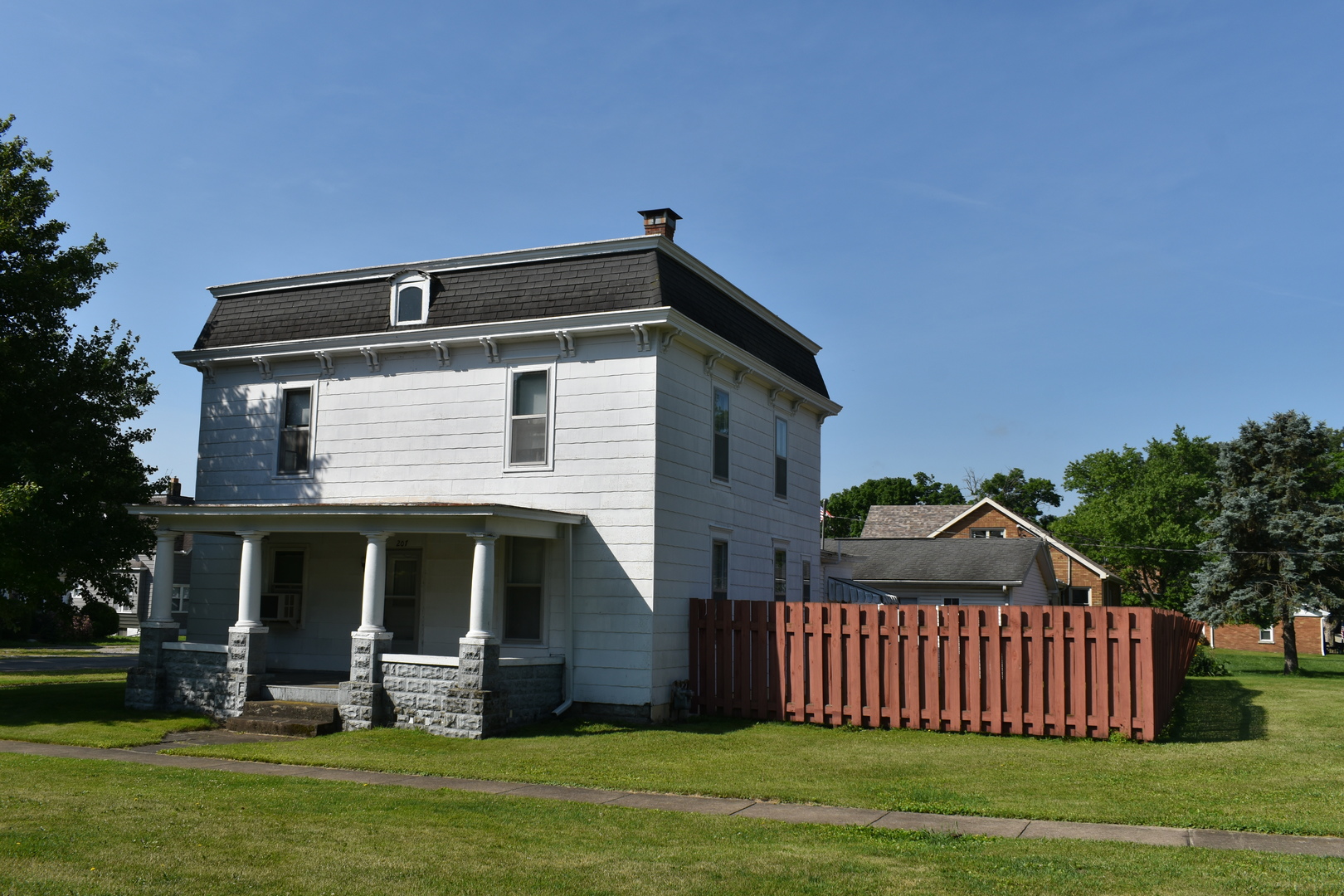207 State Street, Benson, IL 61516