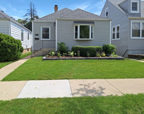 3811 N Pioneer Avenue, Chicago, IL 60634