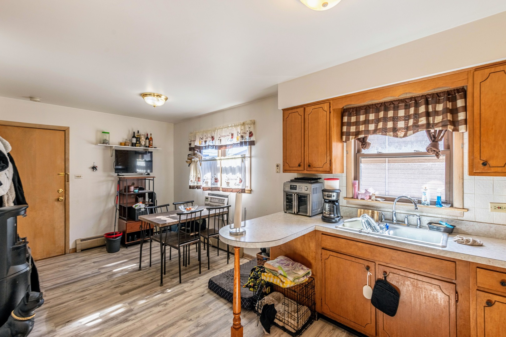 1933 N 18th Avenue, Melrose Park, IL 60160