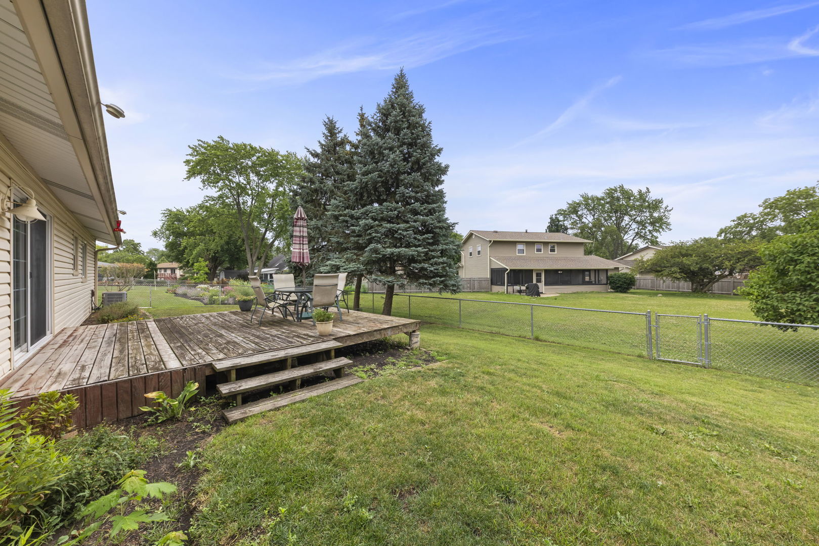 235 Parkchester Road, Elk Grove Village, IL 60007