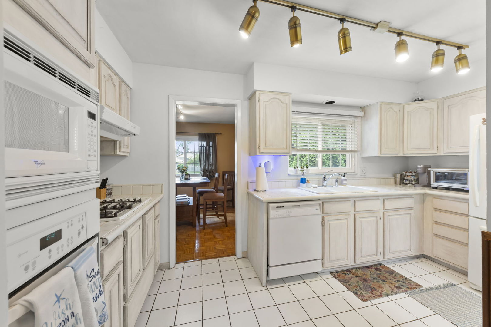 235 Parkchester Road, Elk Grove Village, IL 60007