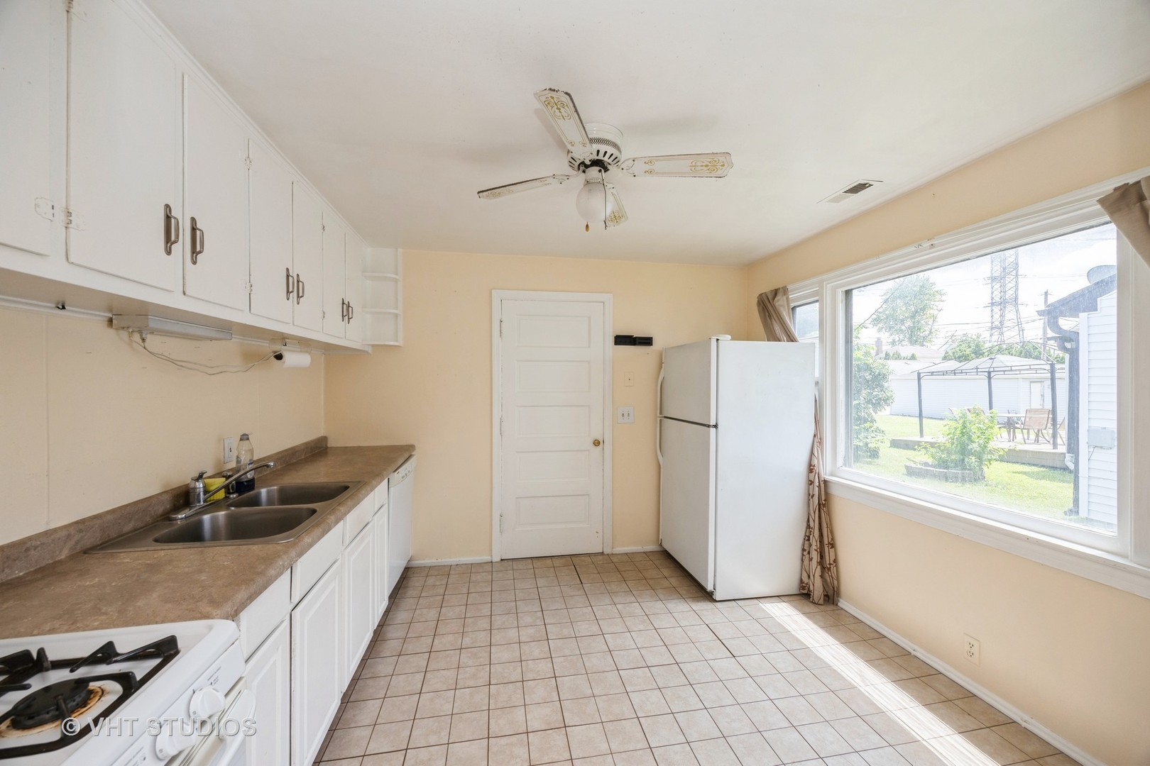 6607 Conrad Avenue, Hodgkins, IL 60525