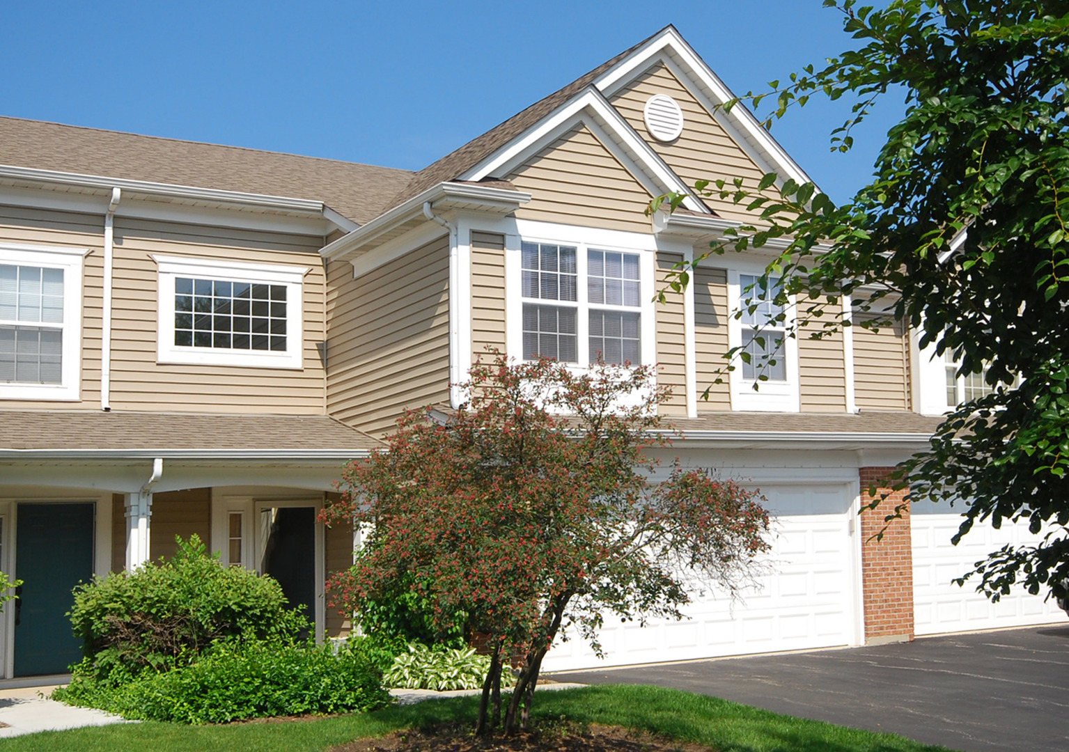 341 S Lancelot Lane, Palatine, IL 60074