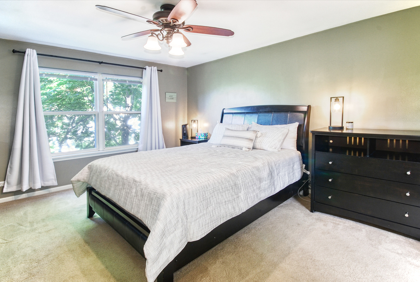 341 S Lancelot Lane, Palatine, IL 60074