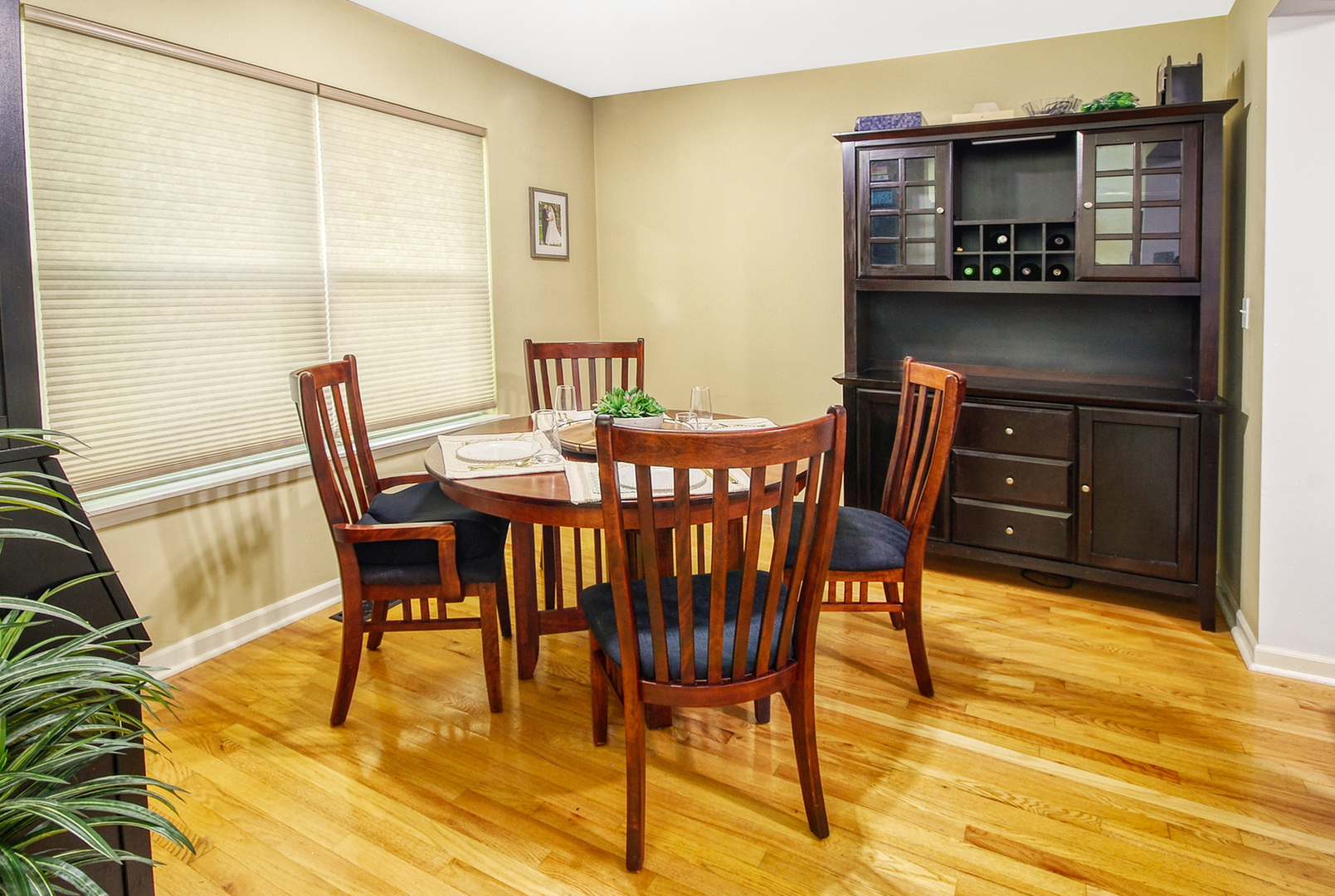 341 S Lancelot Lane, Palatine, IL 60074