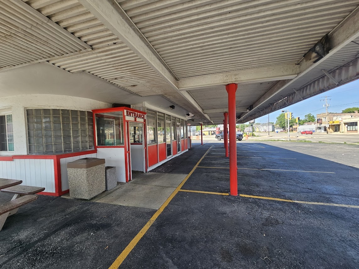 2929 Roosevelt Road, Kenosha, WI 53143