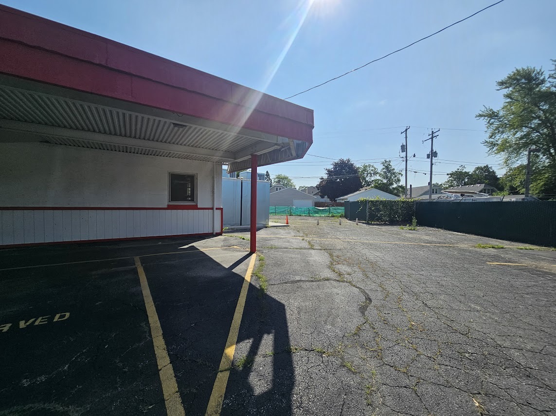 2929 Roosevelt Road, Kenosha, WI 53143