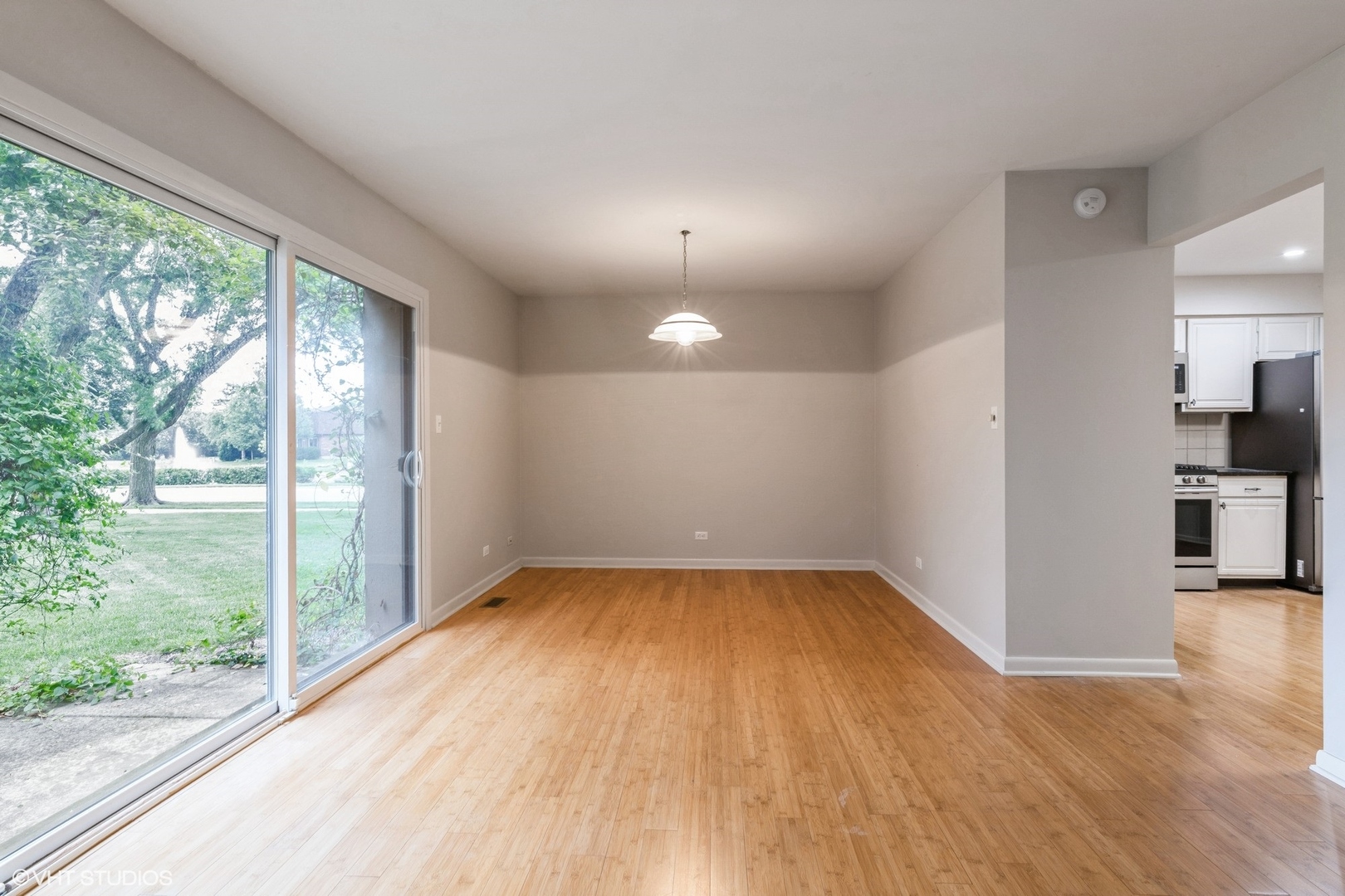 2456 Cobblewood Drive, Northbrook, IL 60062