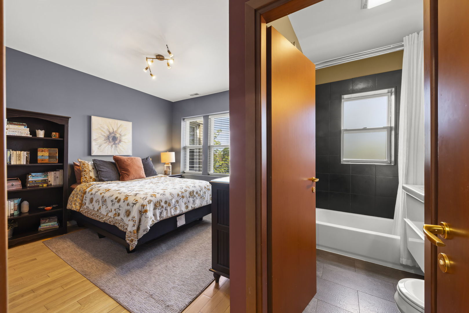 5054 N Troy Street #3, Chicago, IL 60625