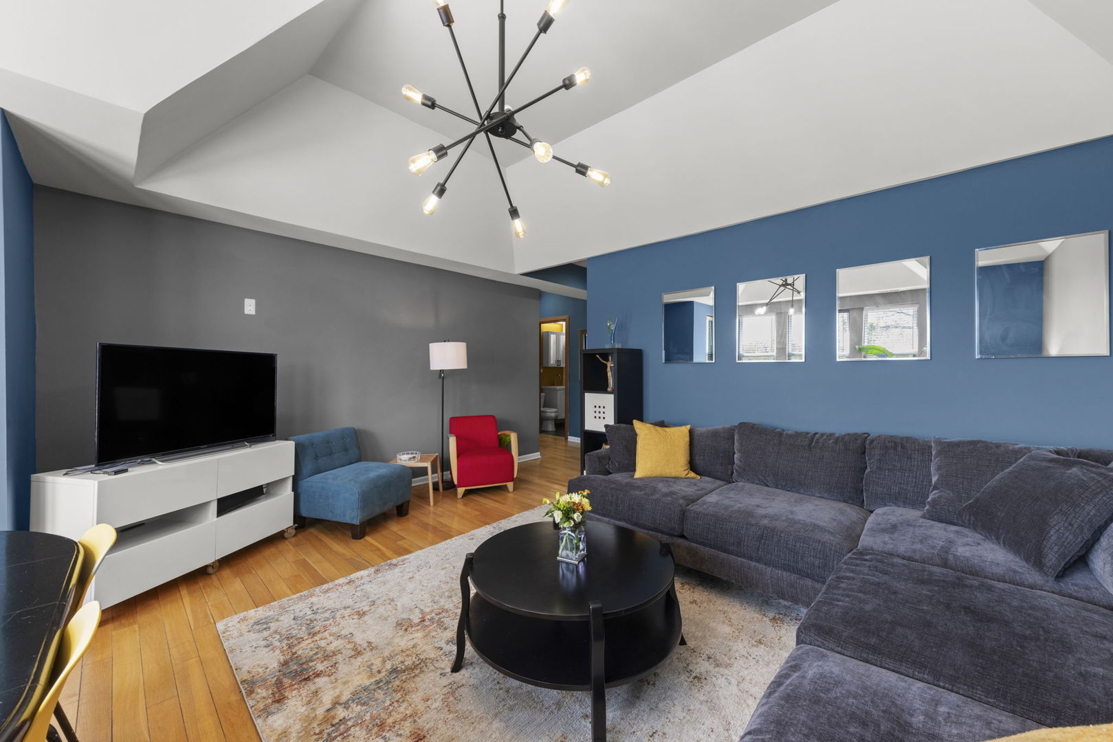 5054 N Troy Street #3, Chicago, IL 60625