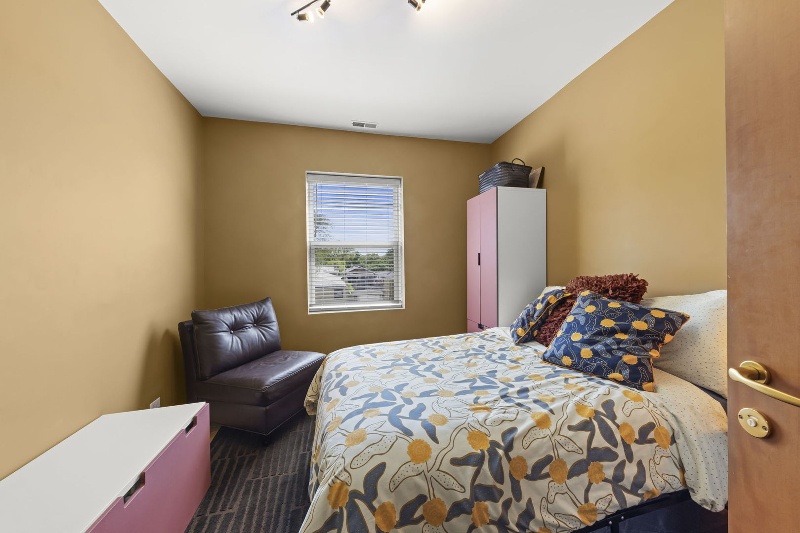 5054 N Troy Street #3, Chicago, IL 60625