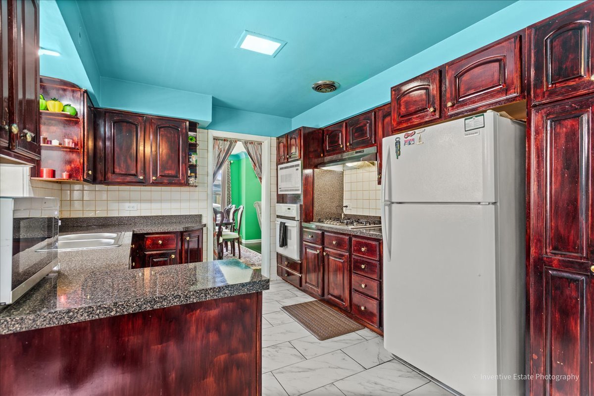 6840 N Keystone Avenue, Lincolnwood, IL 60712