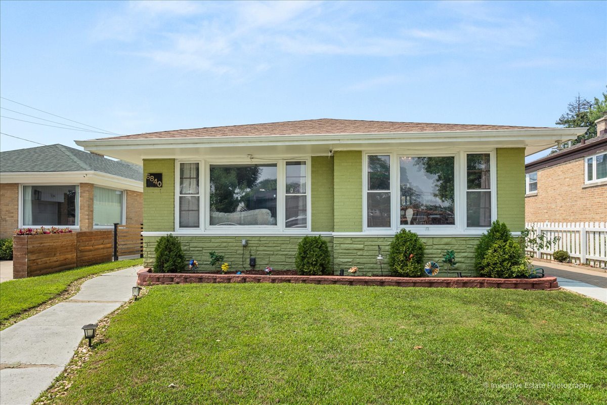 6840 N Keystone Avenue, Lincolnwood, IL 60712