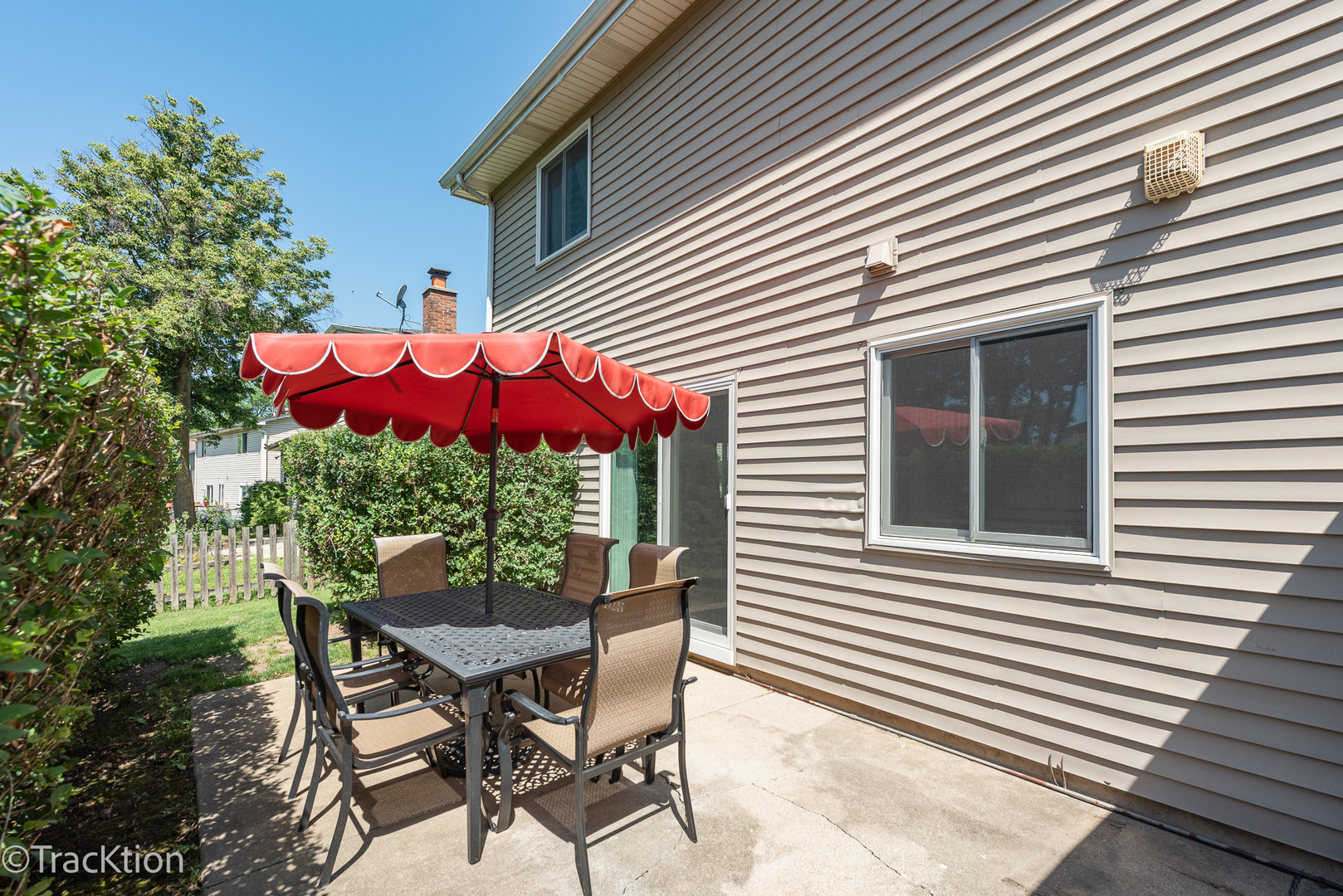 6665 Foxtree Avenue, Woodridge, IL 60517