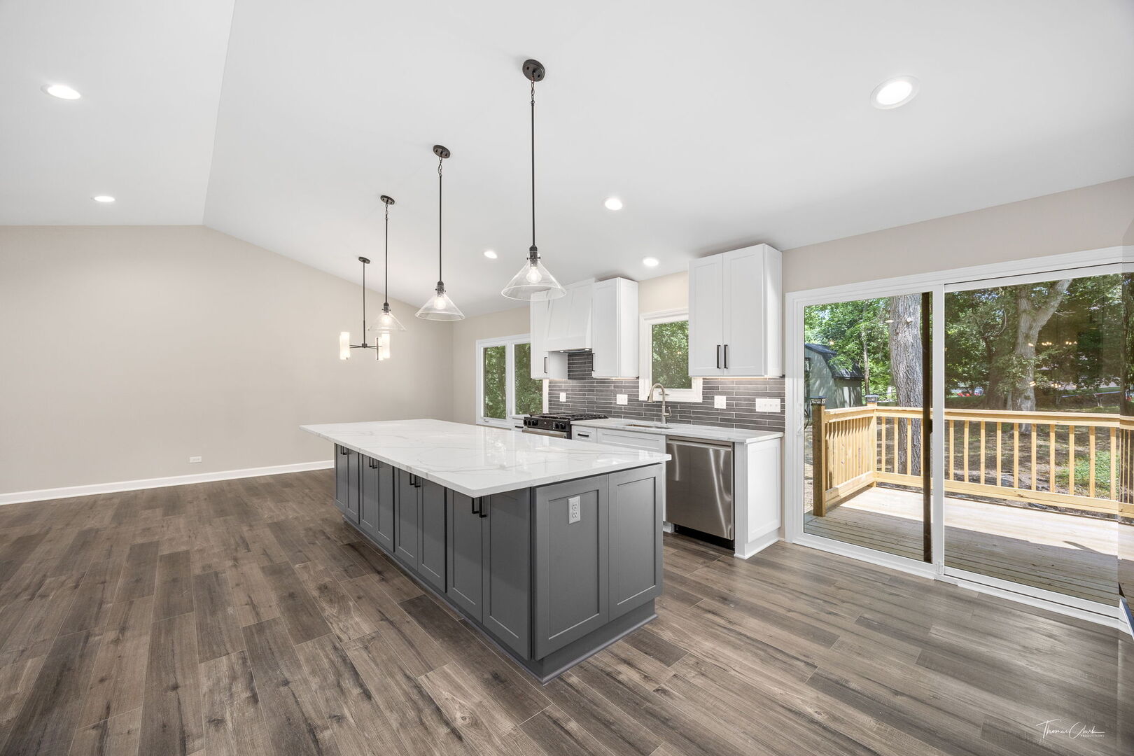9704 Captains Drive, Algonquin, IL 60102