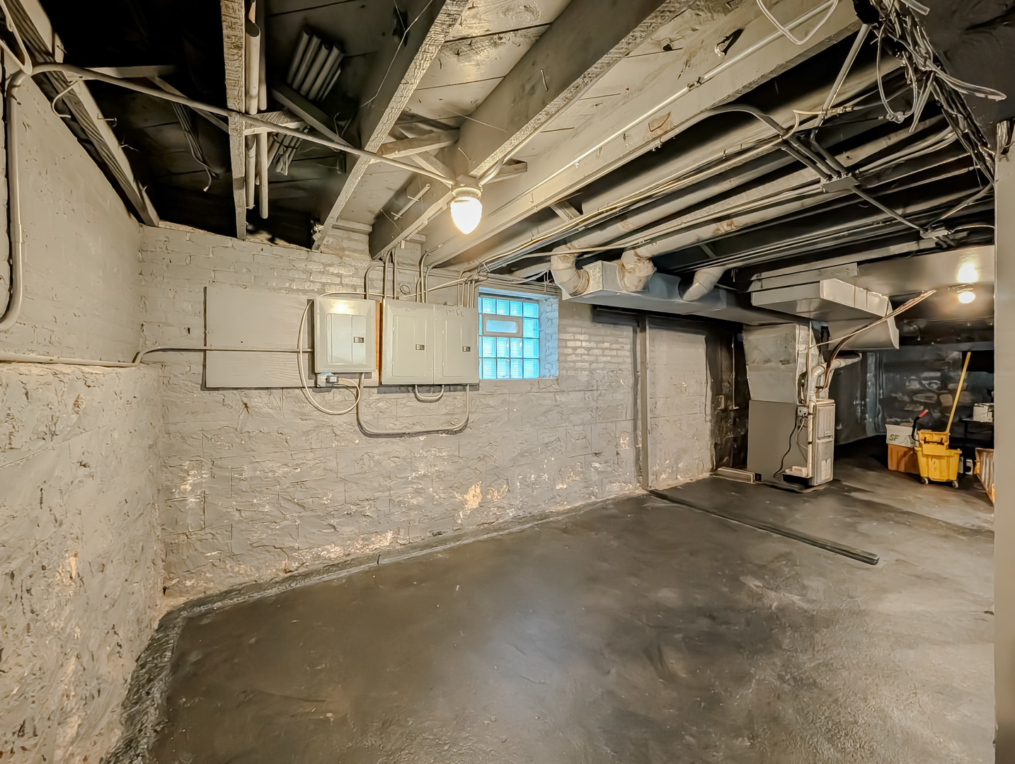 315 S 5th Avenue, Maywood, IL 60153