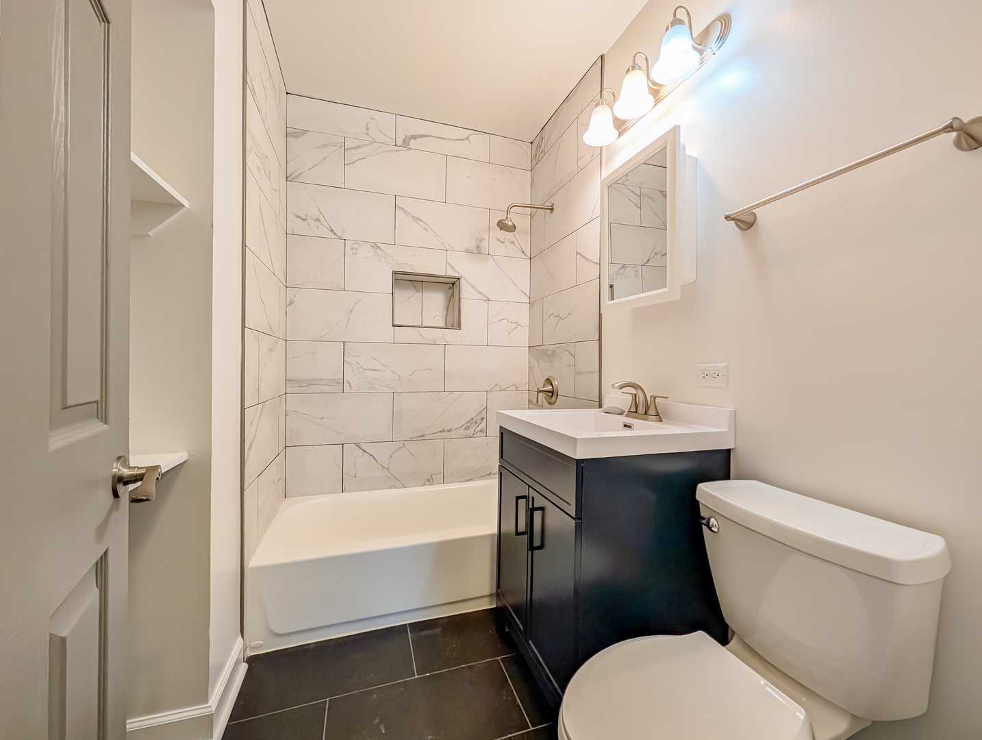 315 S 5th Avenue, Maywood, IL 60153