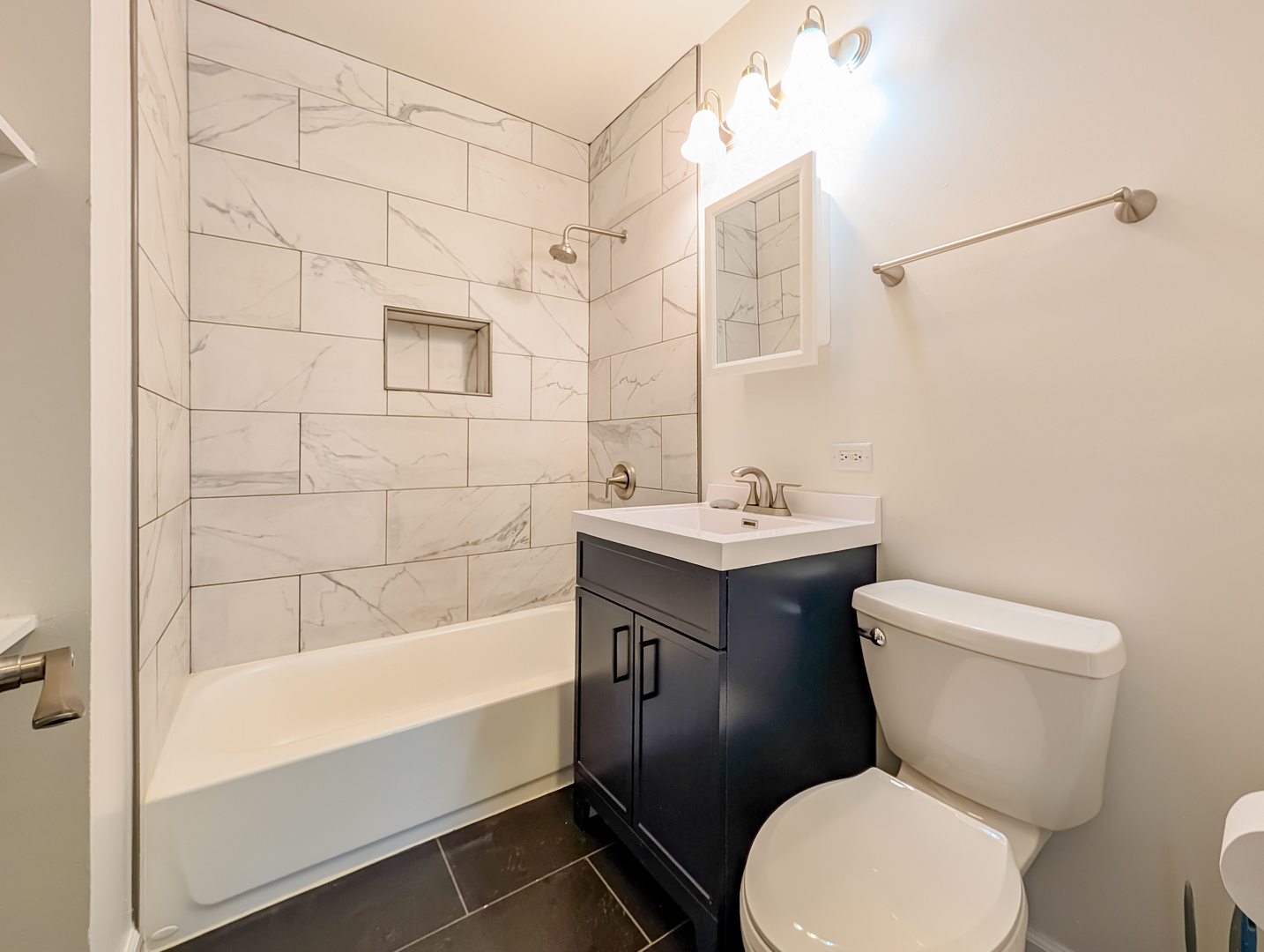 315 S 5th Avenue, Maywood, IL 60153