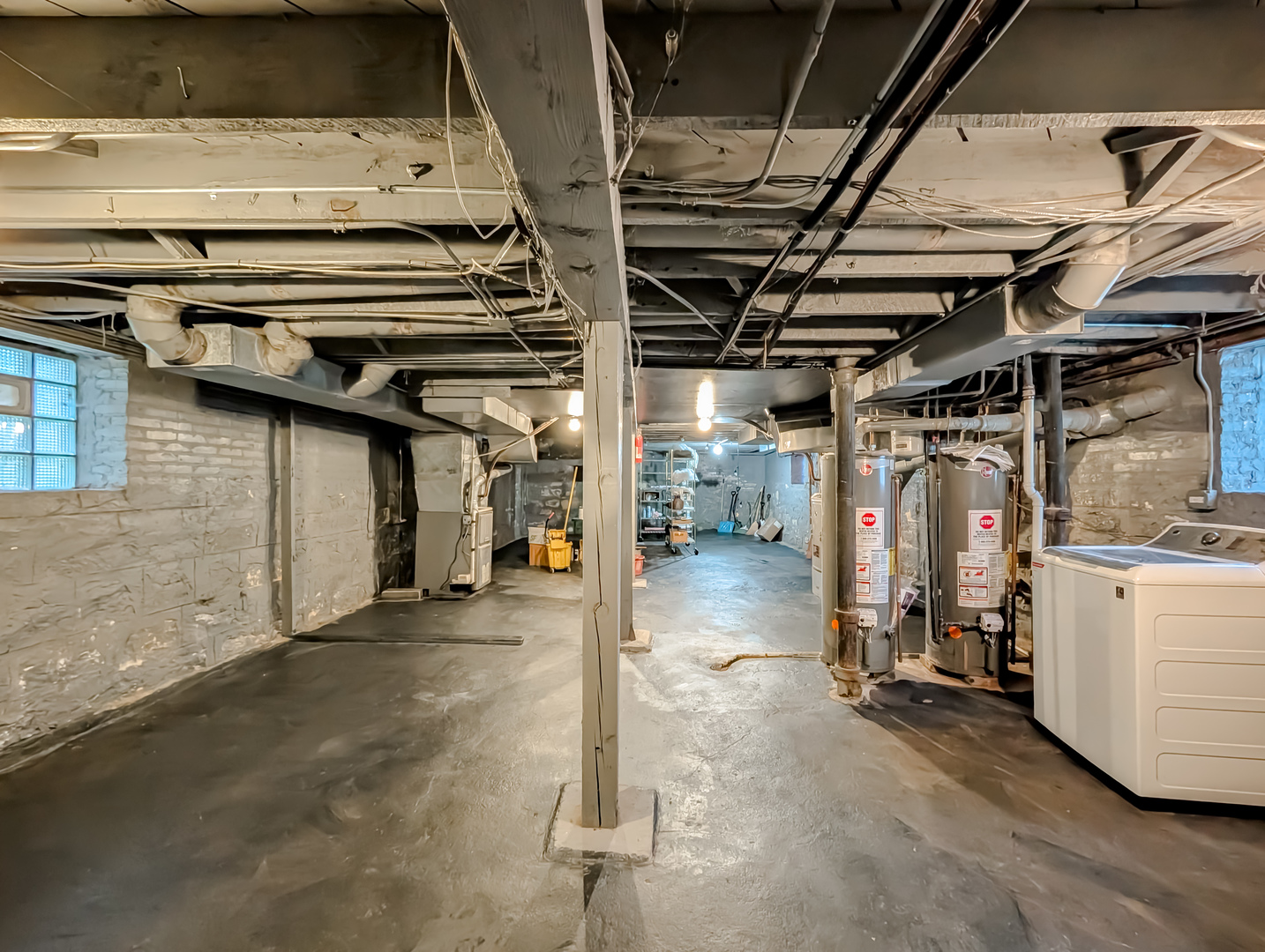 315 S 5th Avenue, Maywood, IL 60153