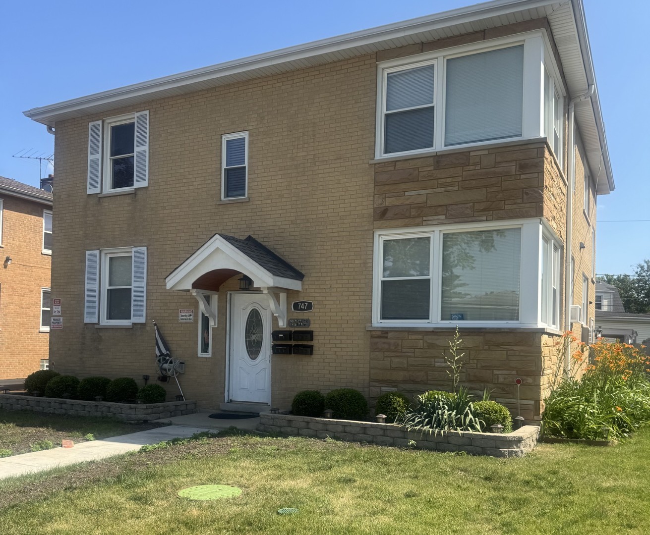 747 N NORTHWEST Highway, Park Ridge, IL 60068