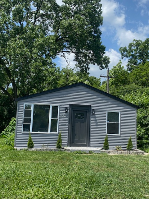 15812 Lincoln Avenue, Harvey, IL 60426
