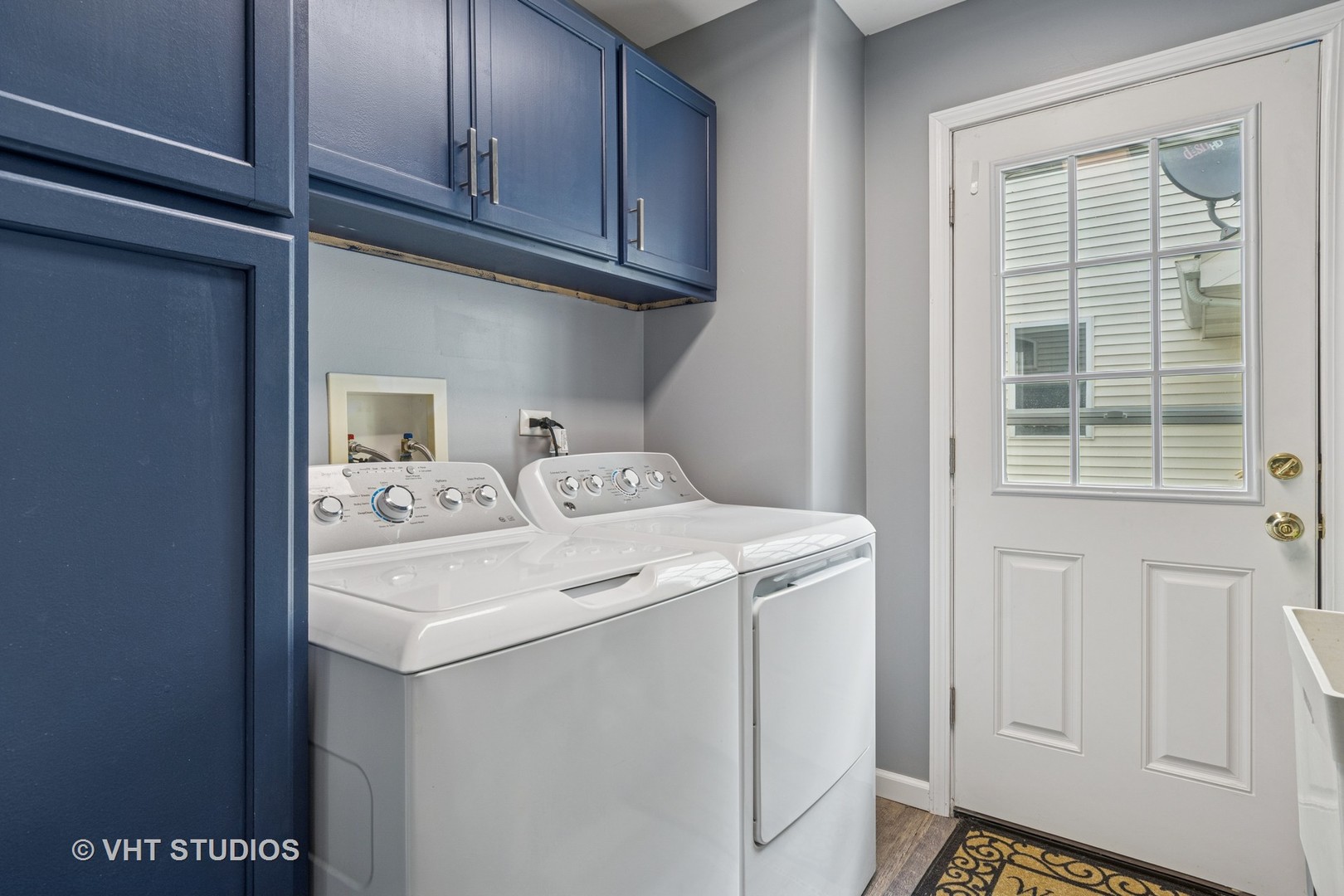 1028 Orchard Lake Drive, Aurora, IL 60506