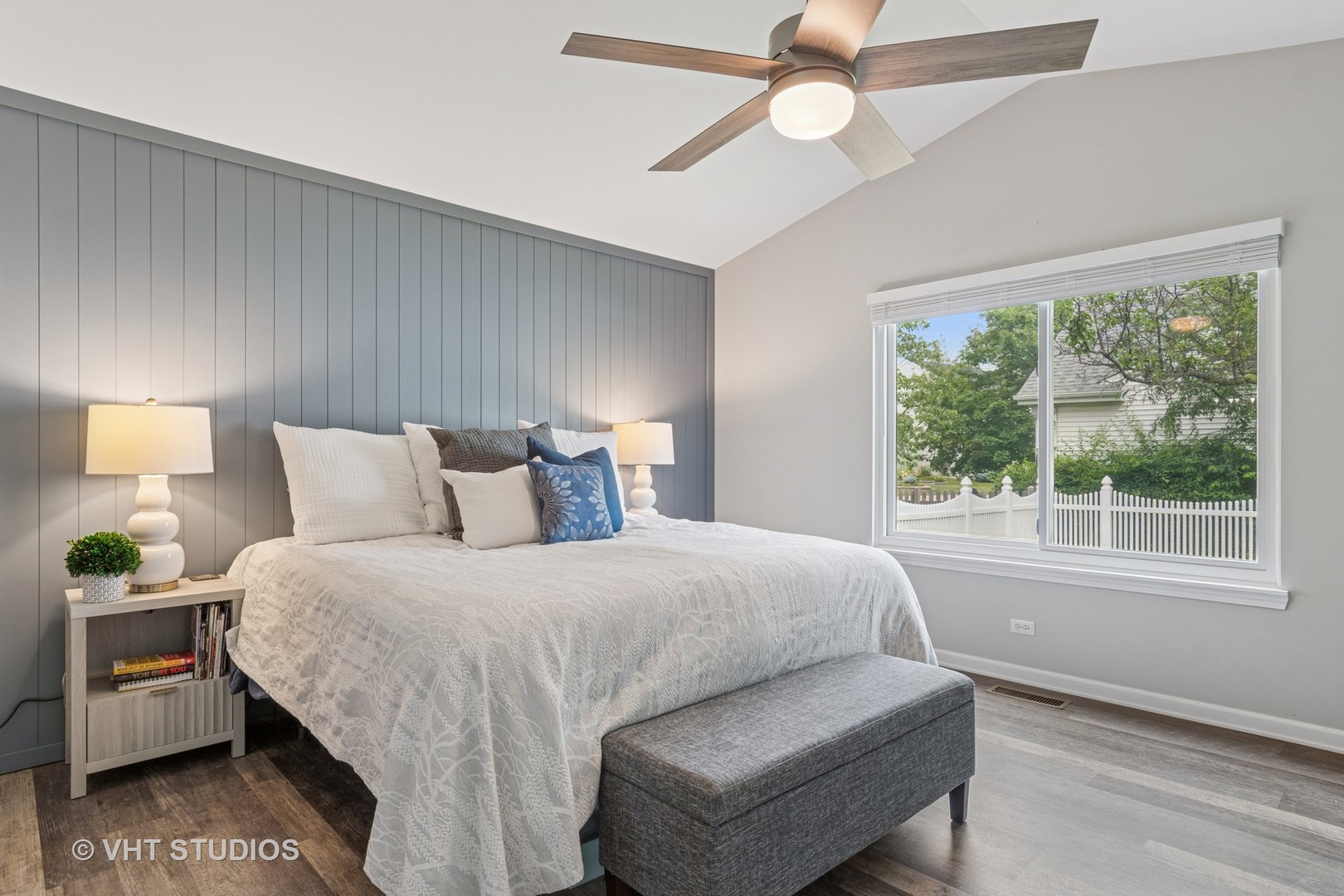 1028 Orchard Lake Drive, Aurora, IL 60506