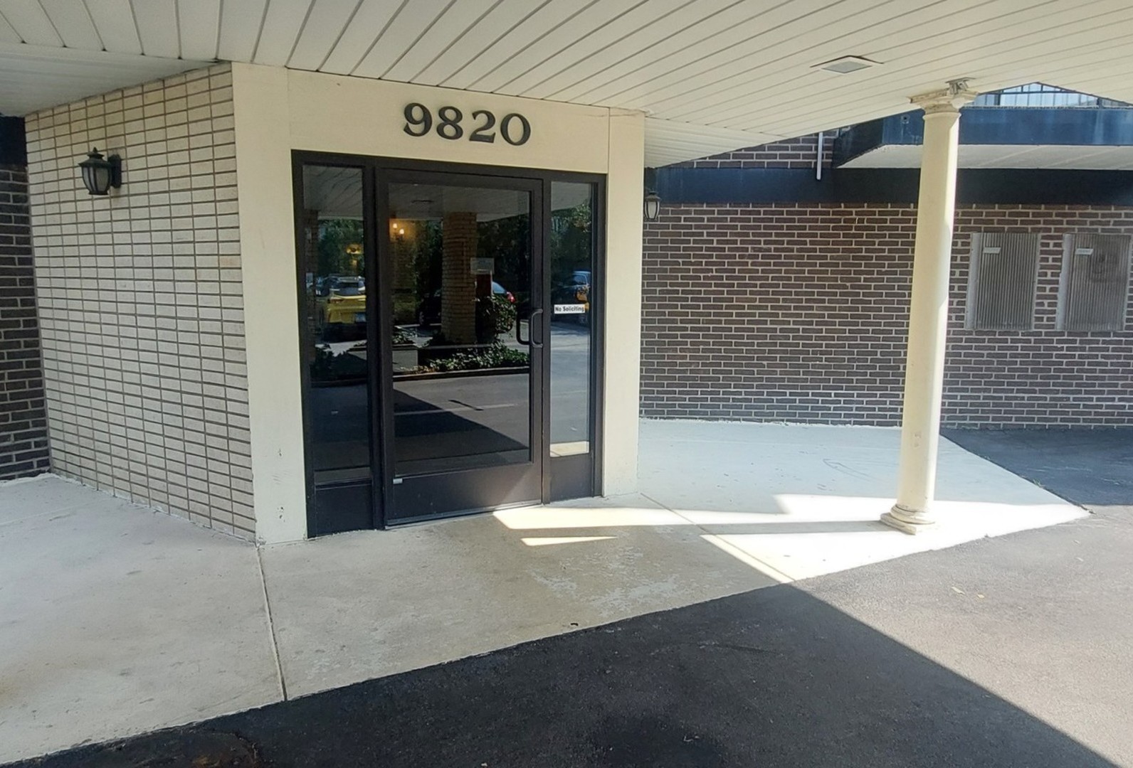 9820 Pulaski Road #115-2, Oak Lawn, IL 60453
