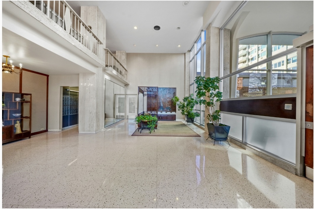 4250 N Marine Drive #510, Chicago, IL 60613