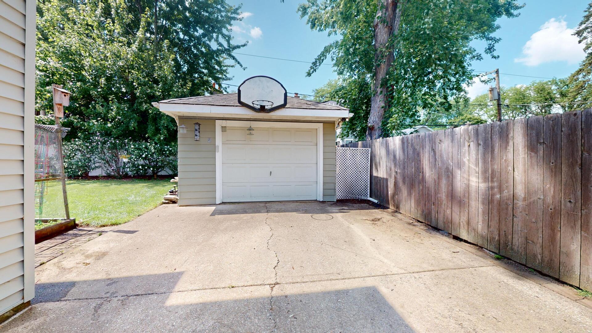 4512 Saratoga Avenue, Downers Grove, IL 60515