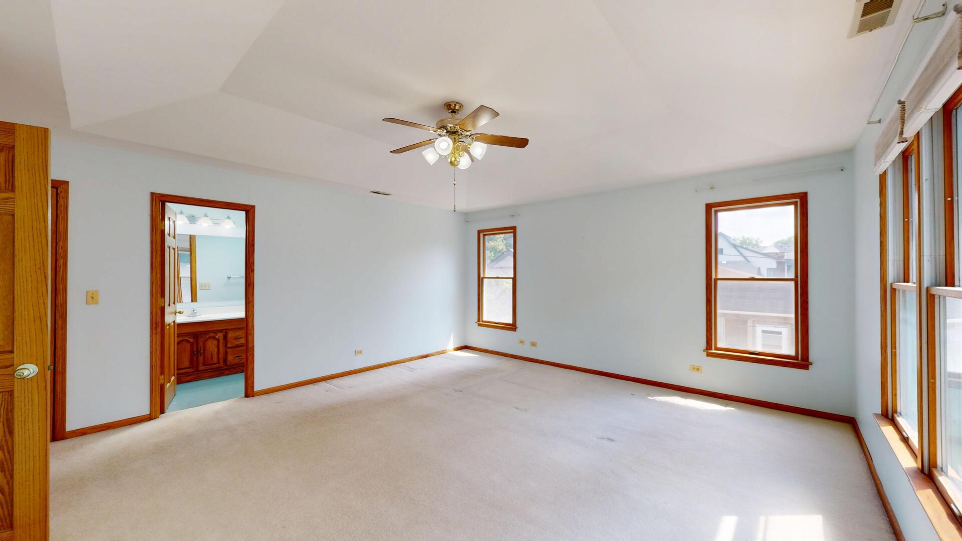 4512 Saratoga Avenue, Downers Grove, IL 60515