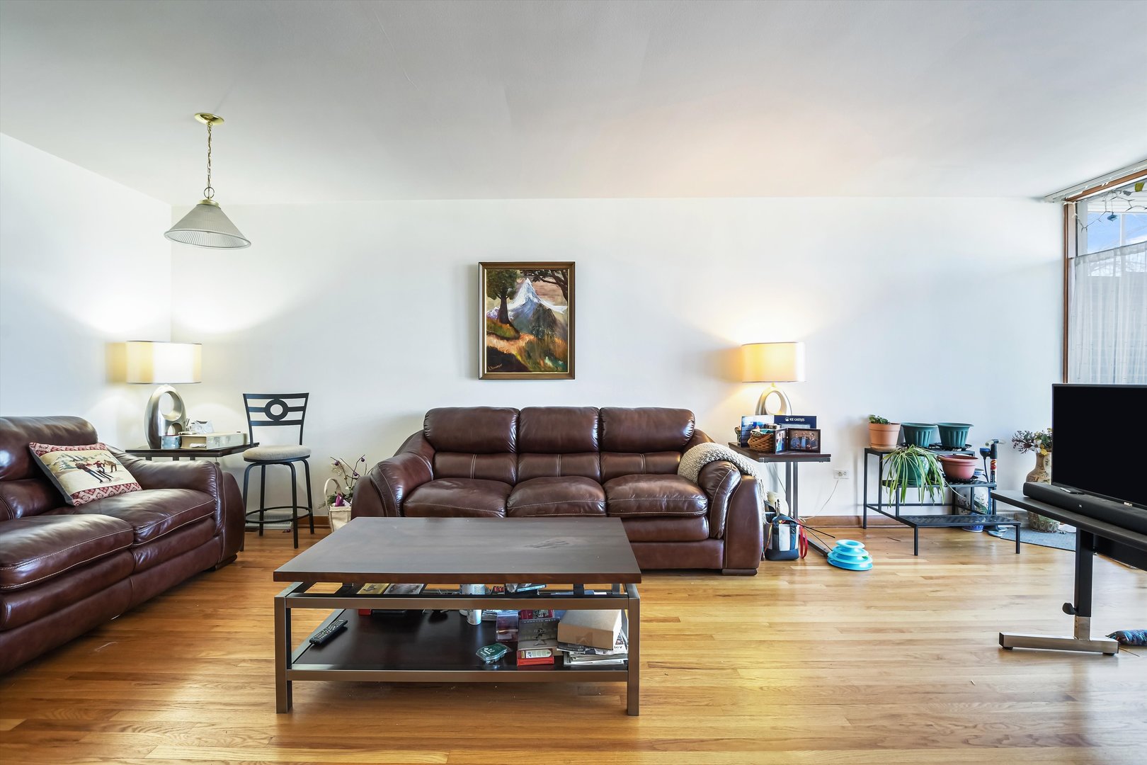 5913 W Montrose Avenue, Chicago, IL 60634