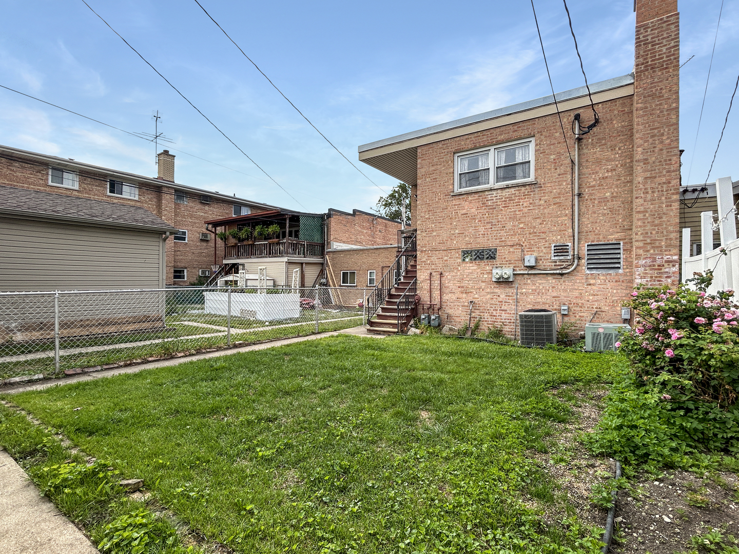 5913 W Montrose Avenue, Chicago, IL 60634