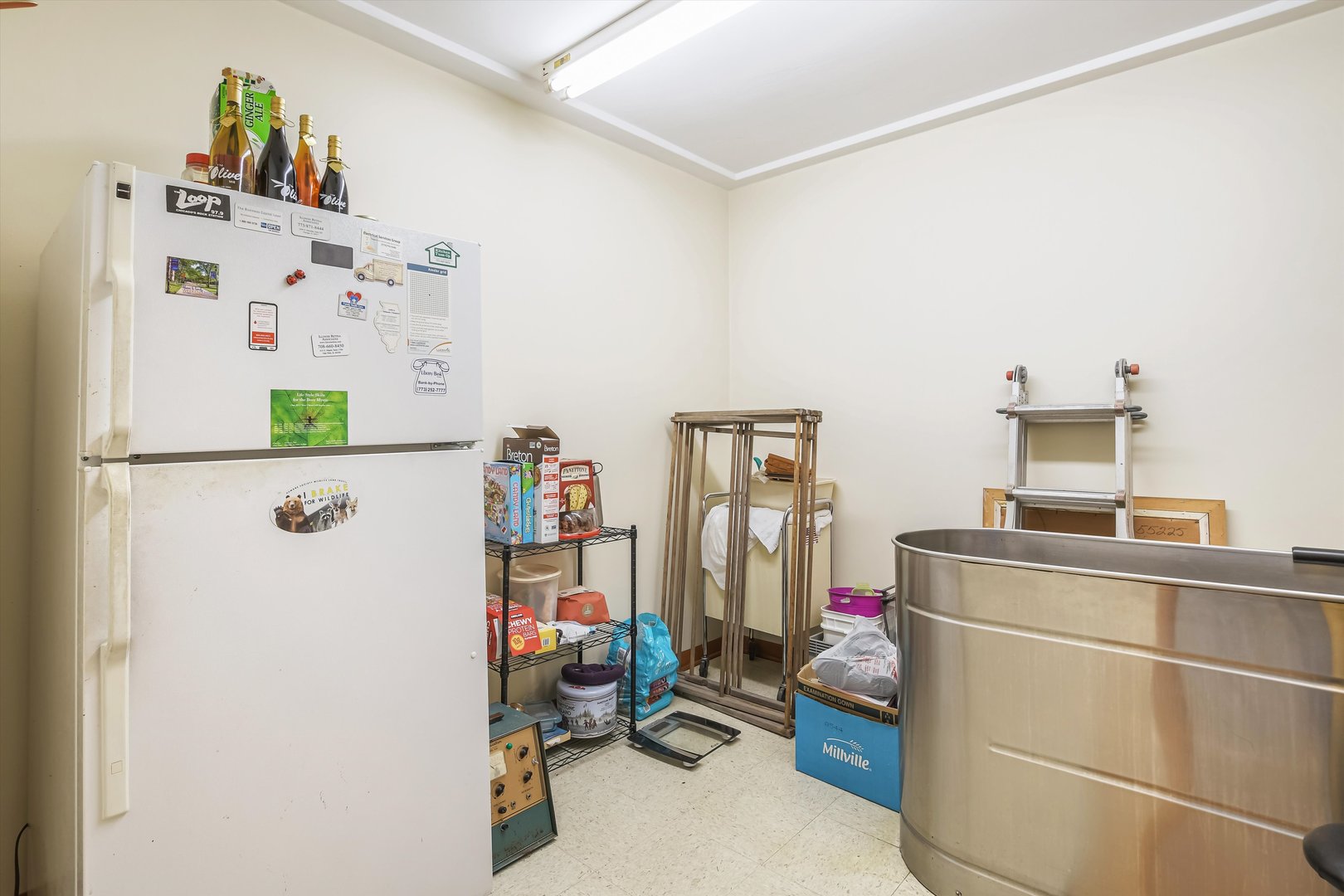 5913 W Montrose Avenue, Chicago, IL 60634