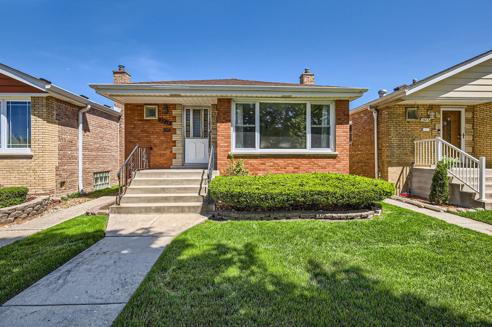 5819 S Moody Avenue, Chicago, IL 60638