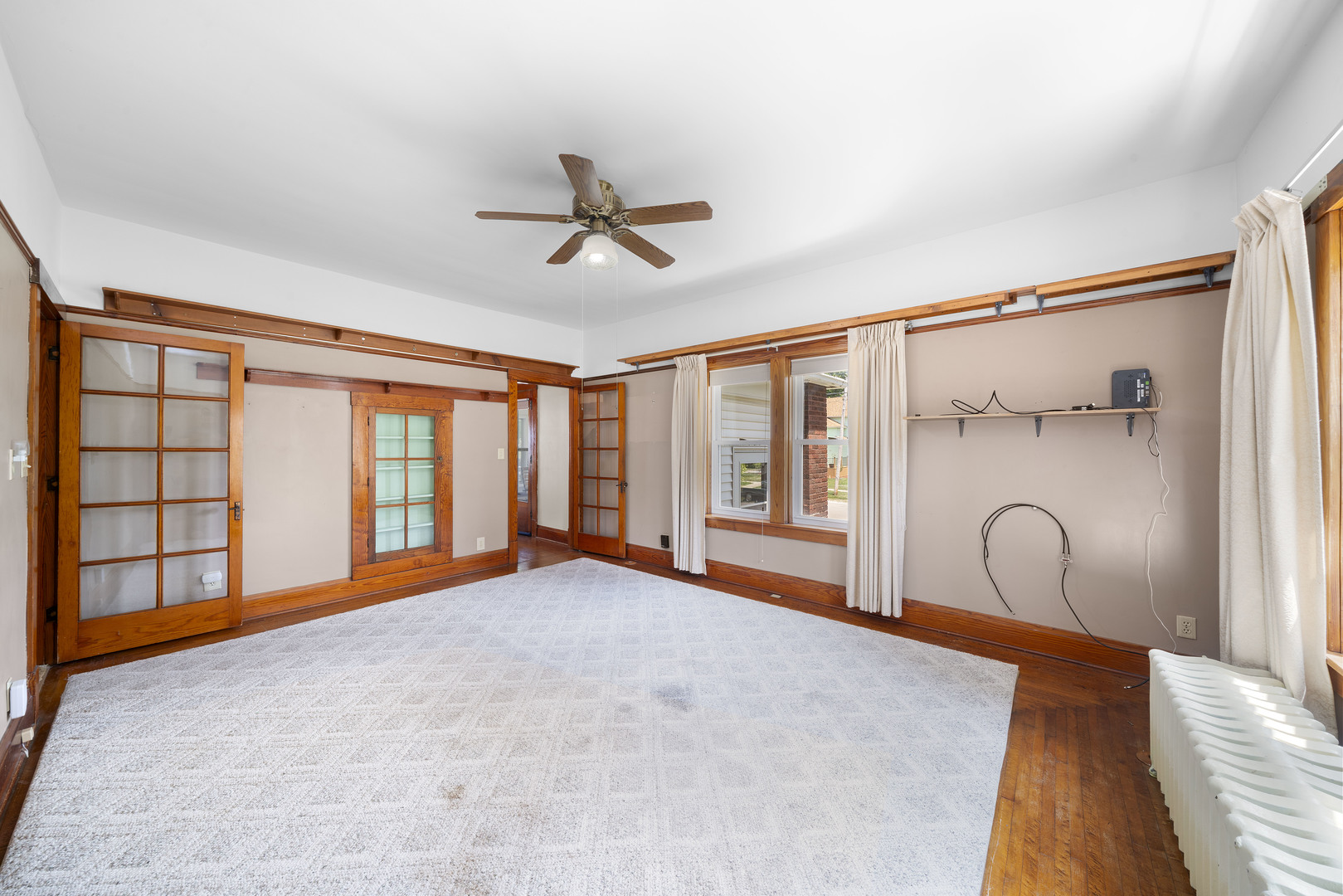 225 N Hickory Street, Waterman, IL 60556