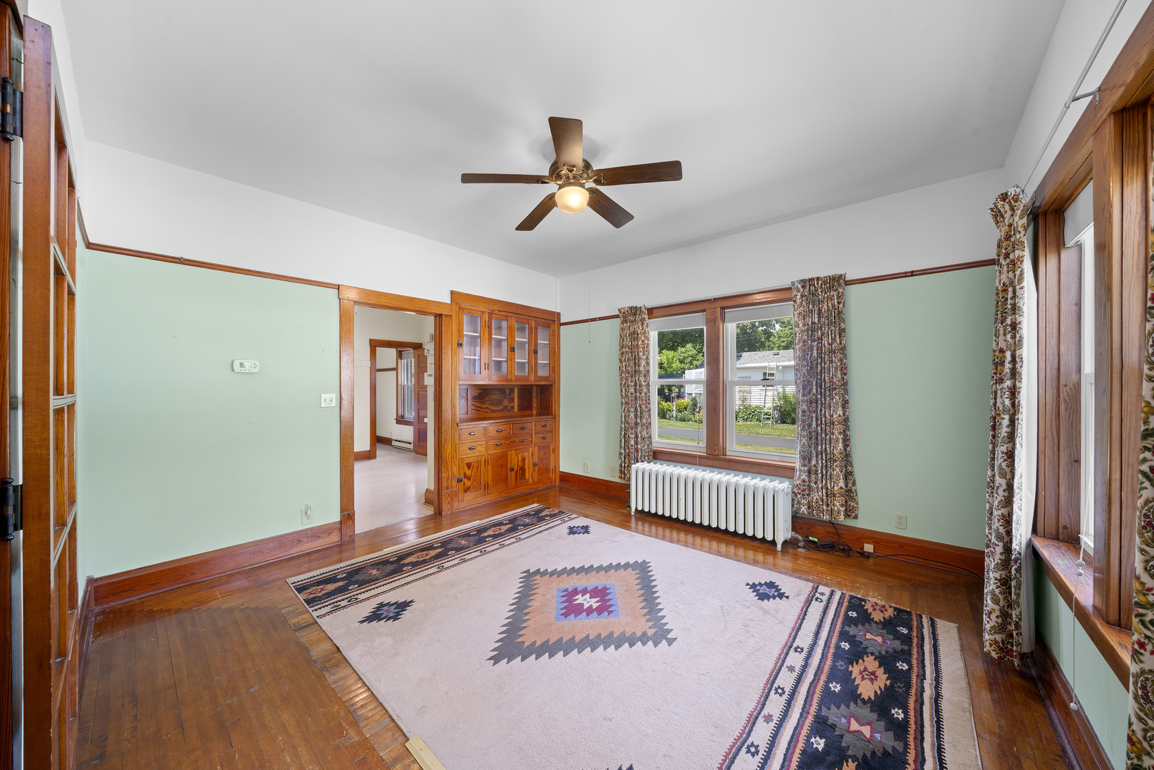 225 N Hickory Street, Waterman, IL 60556