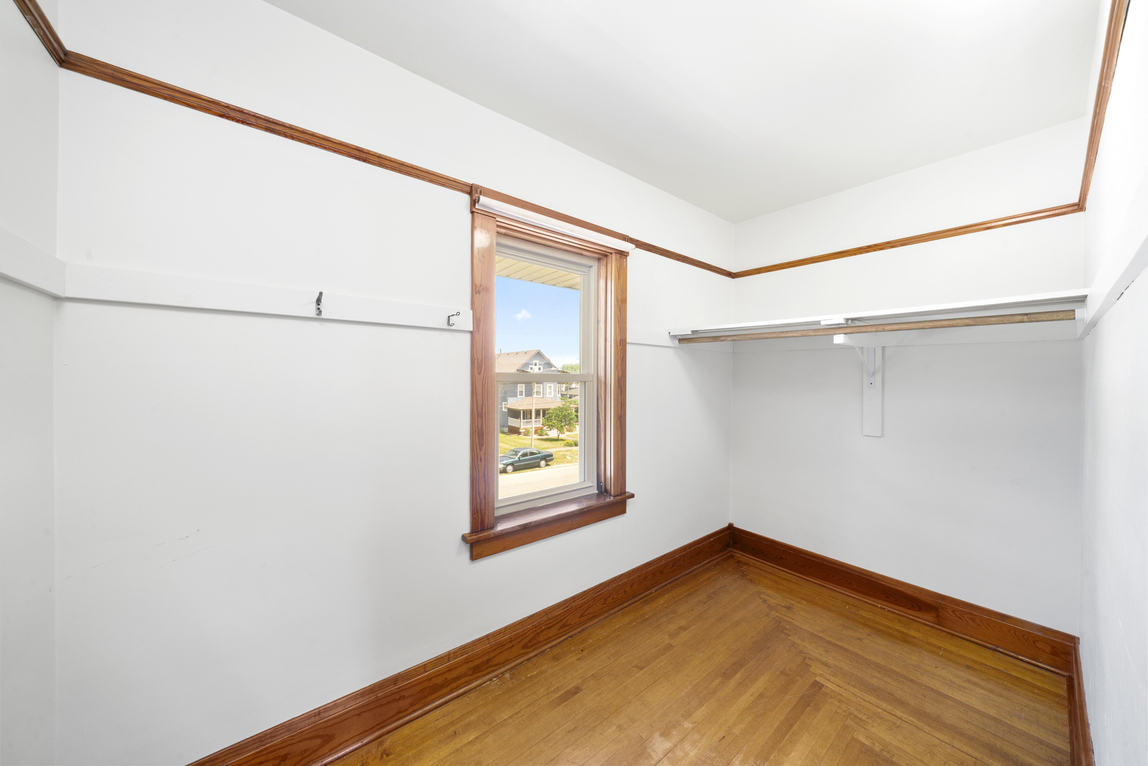 225 N Hickory Street, Waterman, IL 60556