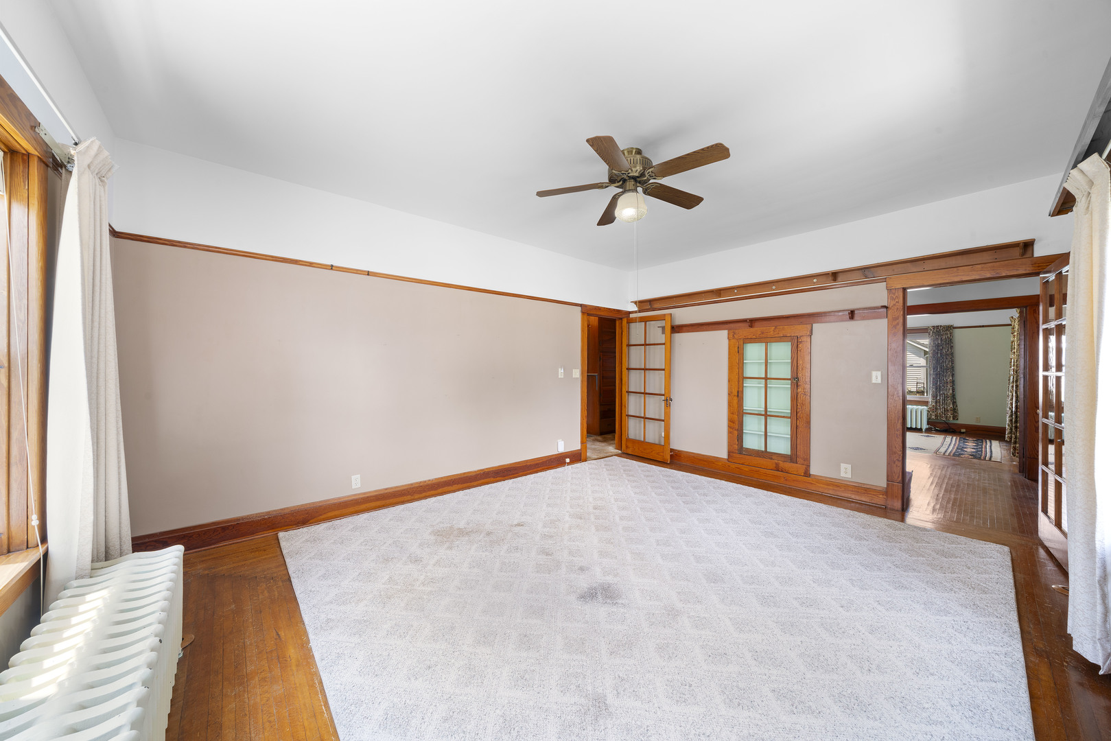 225 N Hickory Street, Waterman, IL 60556