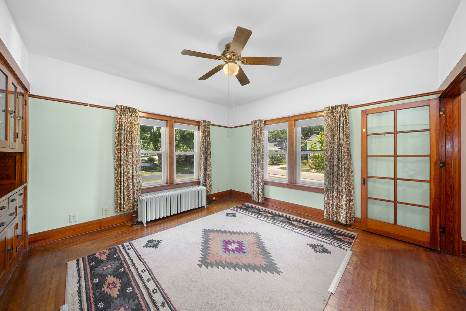 225 N Hickory Street, Waterman, IL 60556