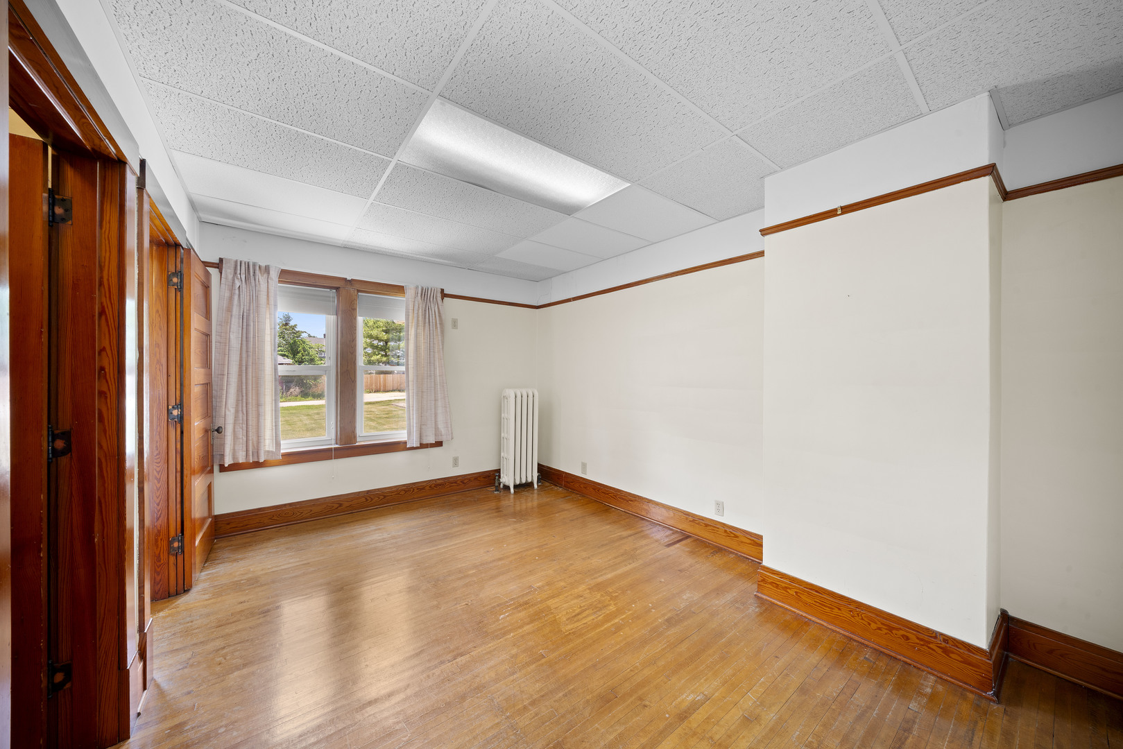 225 N Hickory Street, Waterman, IL 60556