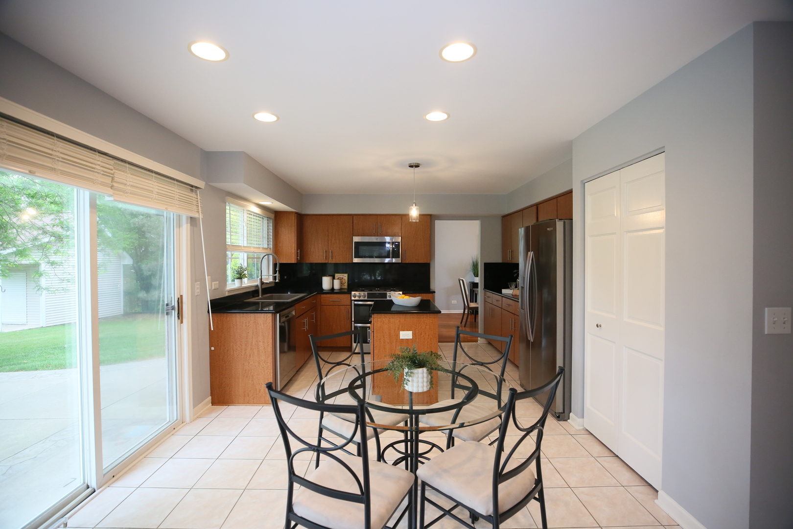 1061 Franklin Street, Mundelein, IL 60060
